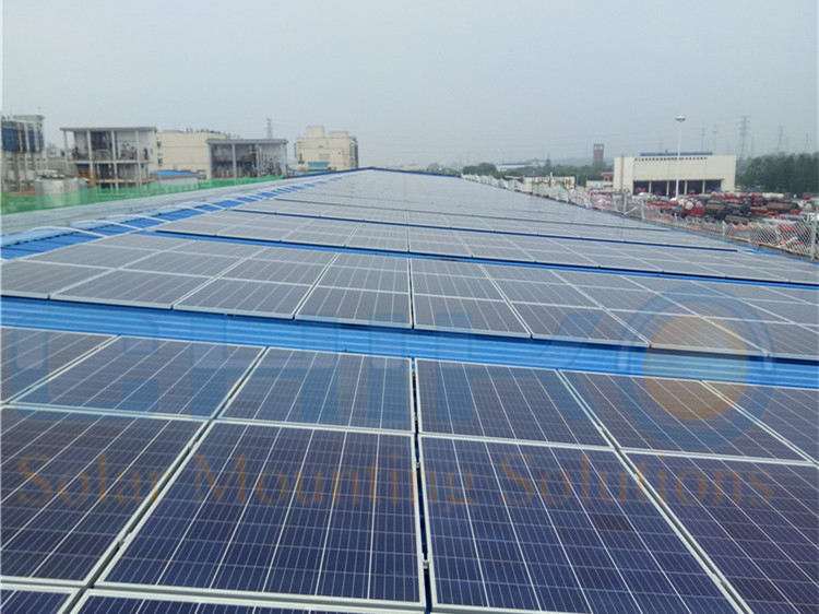 中国5.6MW中广核工場項目―CHIKO#Rail22太陽光発電システム
