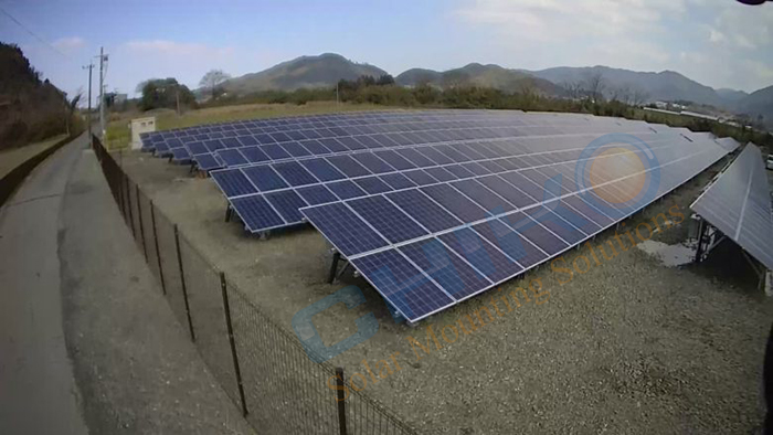 日本500kw発電所-CHIKO地面太陽光発電架台T2VC+U2Vシステム